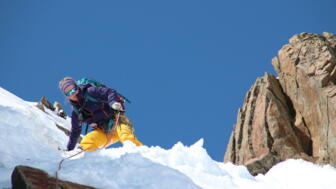 Klettern auf Gipfel Skihochtourenkurs Skitouren auf Franz Senn Hütte Young Summits