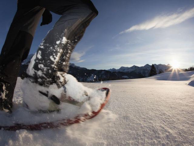 Schneeschuhe im Schnee