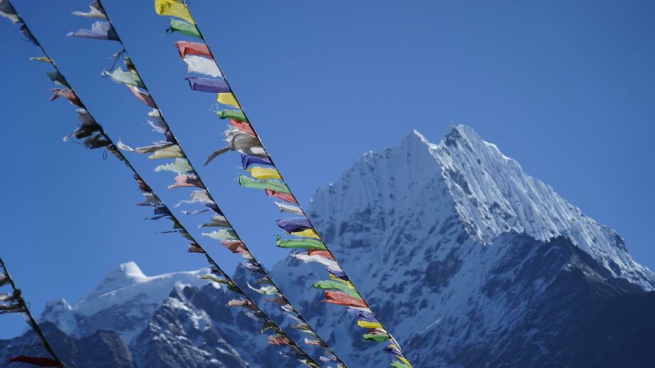asien-nepal-everest-hiahs-AAtVTE-E.jpg