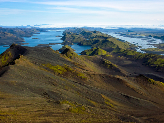 See und Bergkette in Island