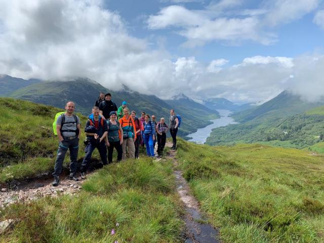 Wandergruppe in den Schottischen Highlands