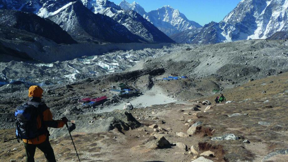 asien-nepal-khumbu-komfort-trekking-gorak-shep-abstieg-vom-kala-patar.jpg