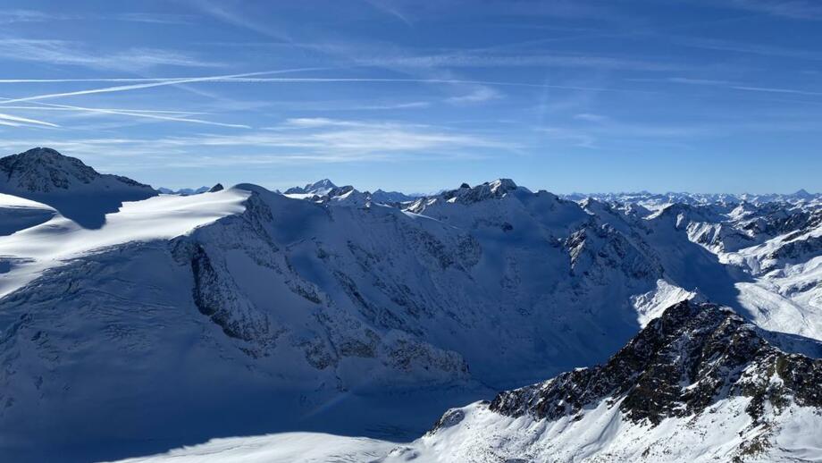 Schneebedeckte Berge im Pitztaler Gebiet