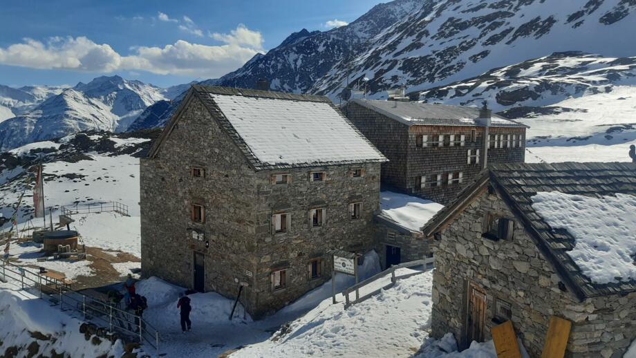 Essener Rostocker Hütte in der Venedigergruppe