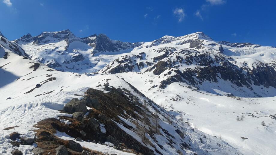 Aussicht auf die umliegenden Gipfel