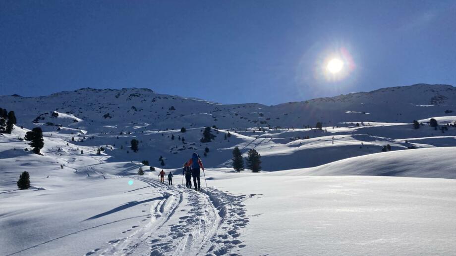 oesterreich-tuxeralpen-lizumerhuette-winter-schnee-skitouren-(24).jpg