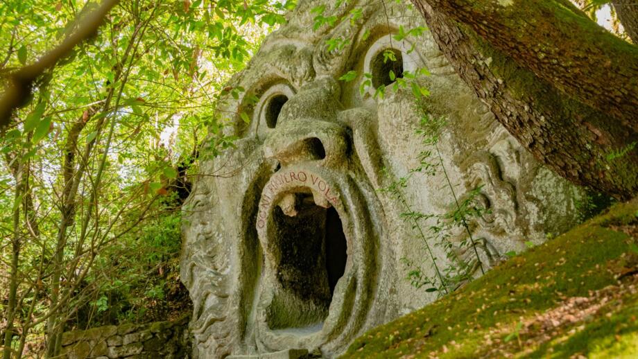 Mysteriöse Skulptur des Orcus im Park der Ungeheuer, Parco dei Mostri