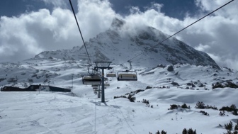 Sessellift im Skigebiet von Galtür