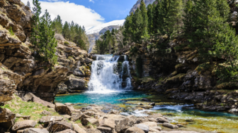 spanien-katalonien-pyrenaeen-ordesa-tal-shutterstock-1017089317.jpg