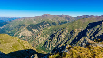 spanien-pyrenaeen-puigmal-shutterstock_486915790.jpg