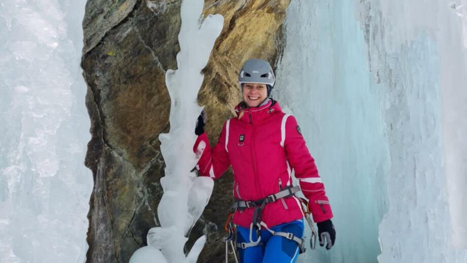 oesterreich-pitztal-eisklettern-pitztalschlucht-winter-peer alexander-9ekepiz (13).jpg