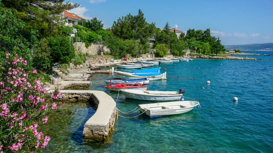 shutterstock_1261930936_Starigrad_Paklenica.jpg