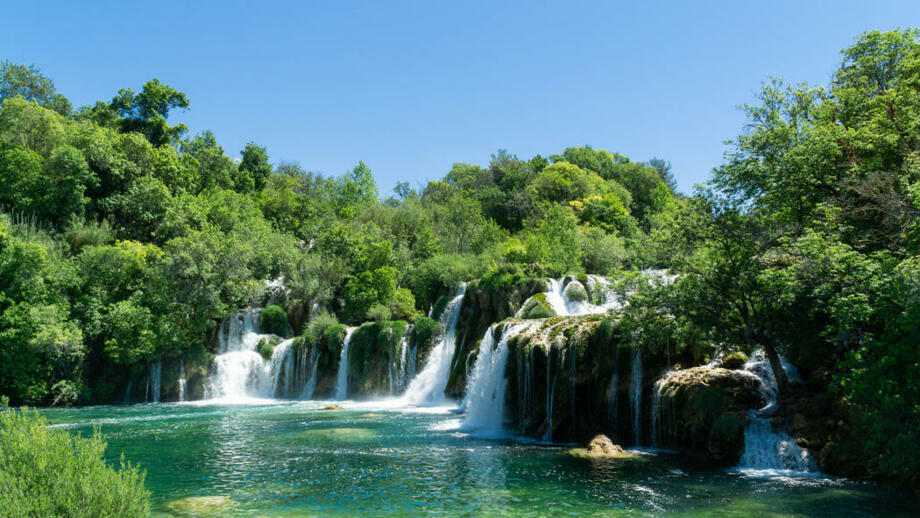 shutterstock_1414741151_Plitvicer_Seen.jpg