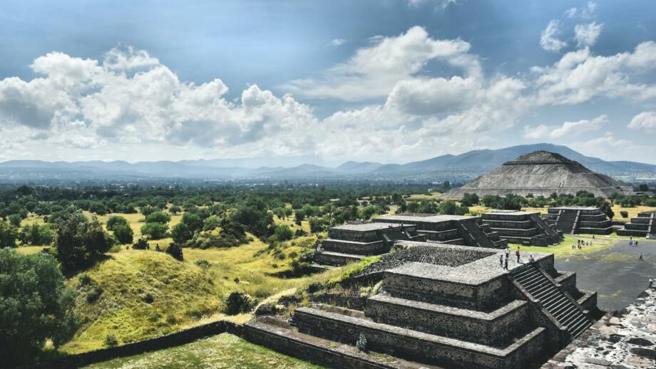 Pyramiden der einstigen Zapoteken-Hauptstadet Monte Alban