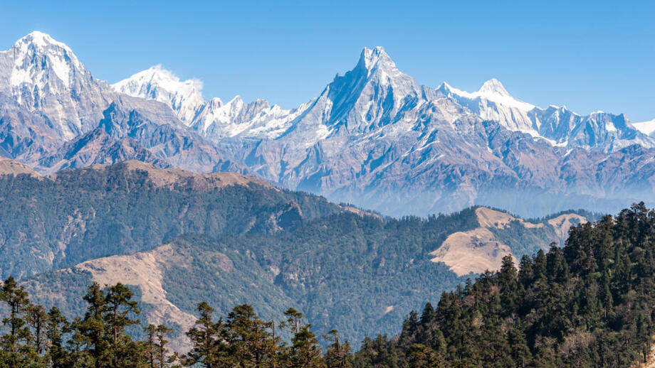 HIKAN_Panorama_Annapurna_shutterstock_1477596173.jpg