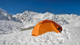 nepal-hiaho-camping-in-scenic-himalyas-near-kanchenjunga-shutterstock_242443501.jpg