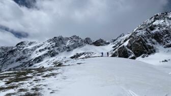 Bergrücken während Skitour nahe Ortler