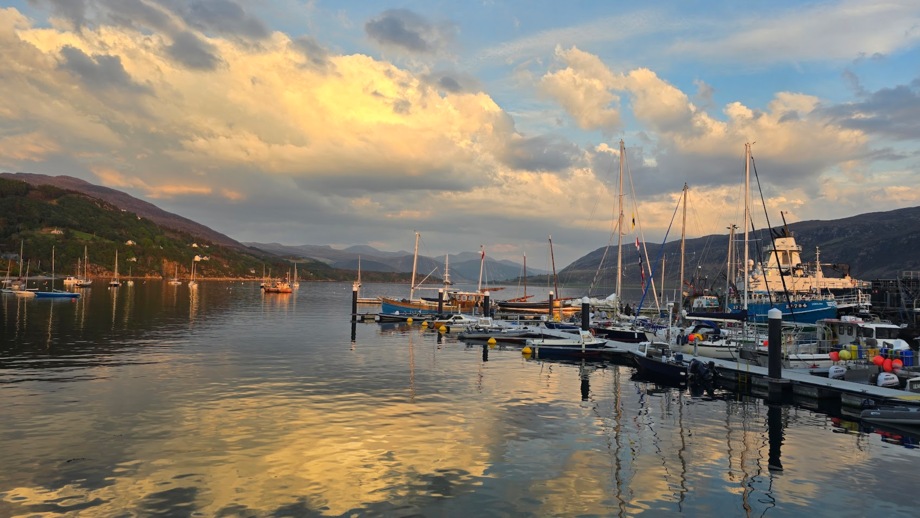 UKULLST_Ben Mueller_9_Ullapool.jpg