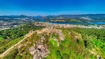 Vila Nova de Ceveira grüne Landschaft Fluss Siedlung