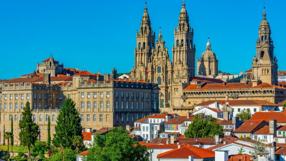 Panoramasicht auf die Kathedrale von Santiago de Compostela in Spanien