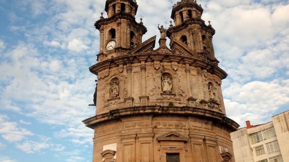Turm der Kirche Unserer Lieben Frau von Pilgern in Pontevedra