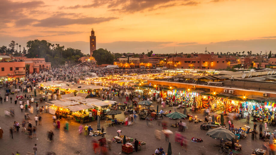 afrika-marokko-stadt-kultur-marrakesch-jemaa-el-fna-685174879.jpg