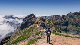 Wanderer am Pico do Ariero auf Mdeira