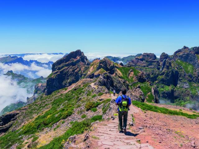 Wandern im Bergmassiv des Pico do Arieiro auf Madeira