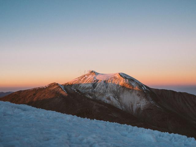 Leichte Hochtouren mit Nevado Acotango, 6056 m