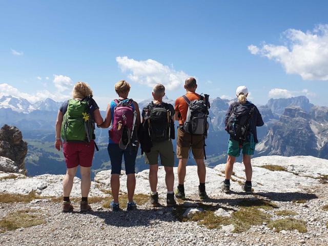 Wanderer in den Dolomiten