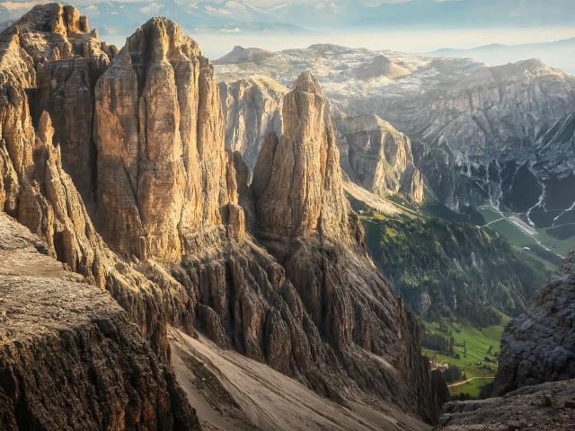 Sellagruppe in den Südtiroler Dolomiten im Abendlicht