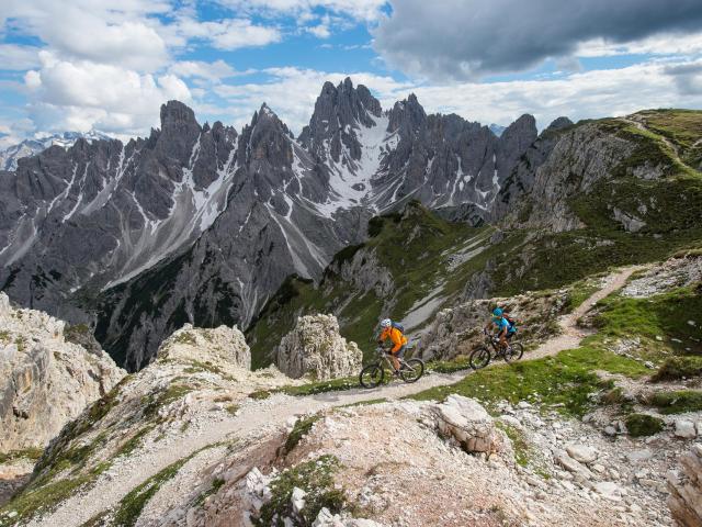 MTB auf Trails in den Dolomiten