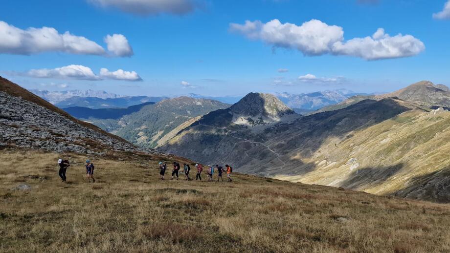 Wandergruppe auf dem Peaks on the Balkan Trail von Doberdol