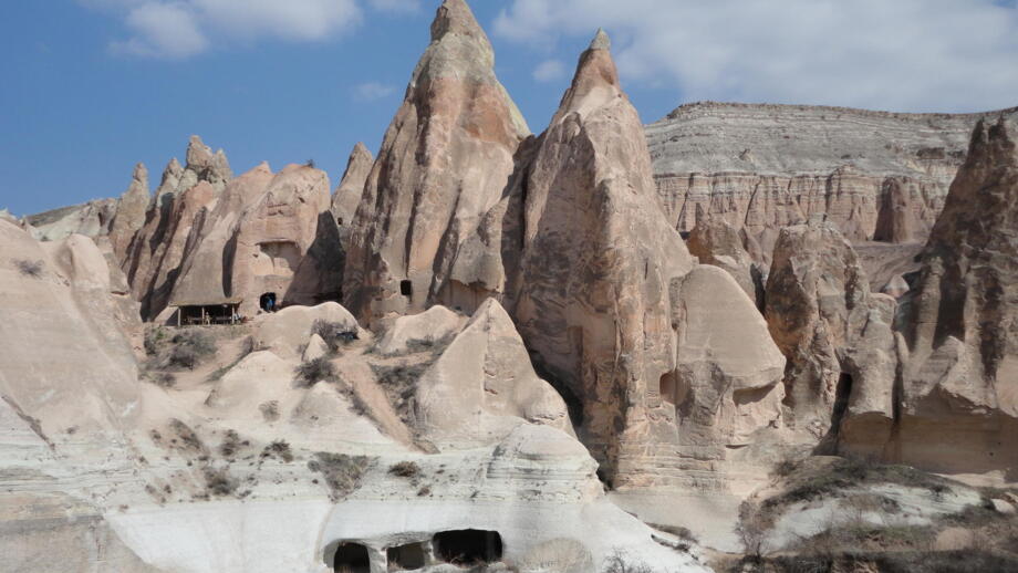 03-cappadocia-red-valley.jpg