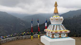 Blick auf eine Stupa in Nepal