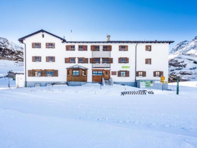 Heidelberger Hütte im Winter in der Silvretta