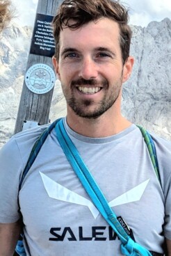 Bergführer Stefan Saller gut gelaunt am Berg