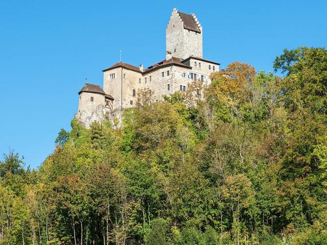 Blick auf das Schloss Kipfenberg im Altmuehltal