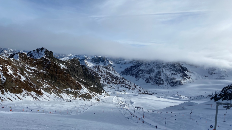 oesterreich-pitztal-pitztaler-gletscher-tkepiz-2021-schnee-tiefschnee-gletscher-skikurs-einsteiger-skitour-(1).jpeg