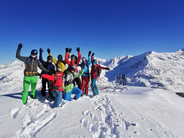 Gruppenbild der SkitourengeherInnen in den Hohen Tauern