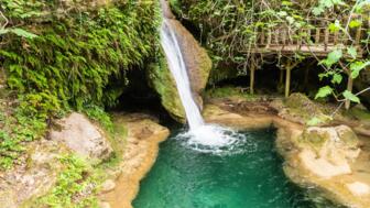 tuerkei-aegaeis-tukar-sedir-island-cleopatra-island-shutterstock_1251584122.jpg