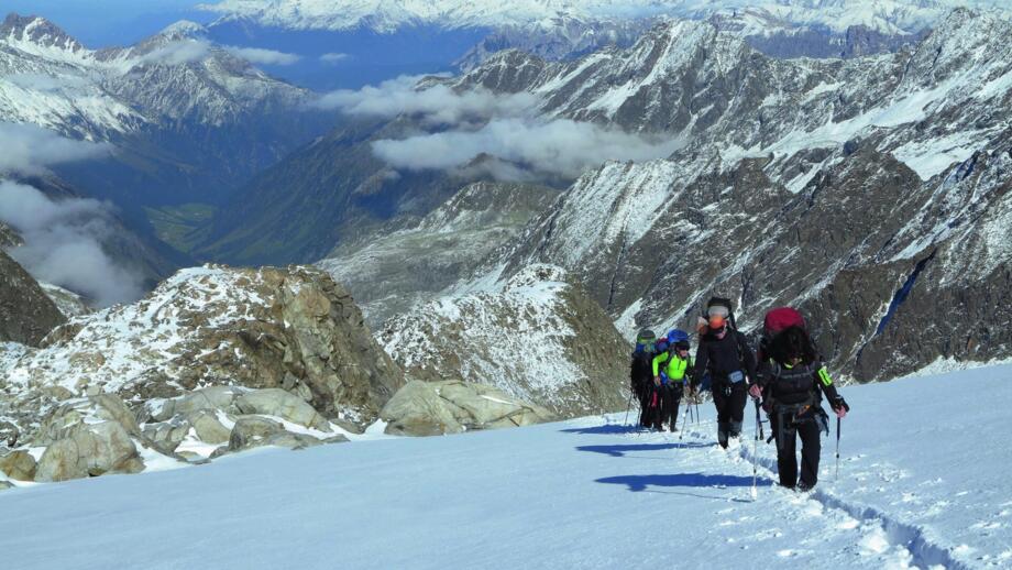 expeditionen-vorbereitungstraining-ex9vt-2015-natur-panorama-landschaft-berge-gletscher-schnee-teilnehmer-gruppe-020.jpg