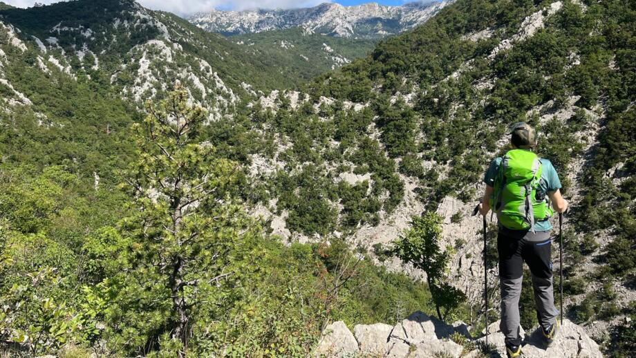 Wanderweg im Nationalpark Paklenica in Kroatien