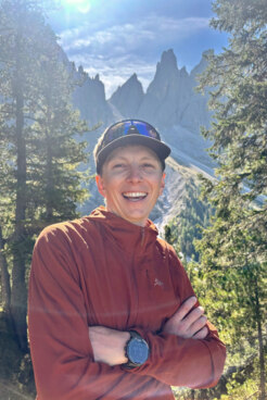 Lukas Wimmer - Bergführer DAV Summit Club Bergführer Lukas Wimmer lacht uns entgegen