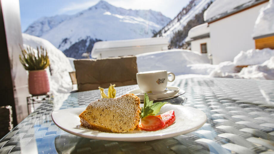 Kaffee und Kuchen im Hotel Vierjahreszeiten