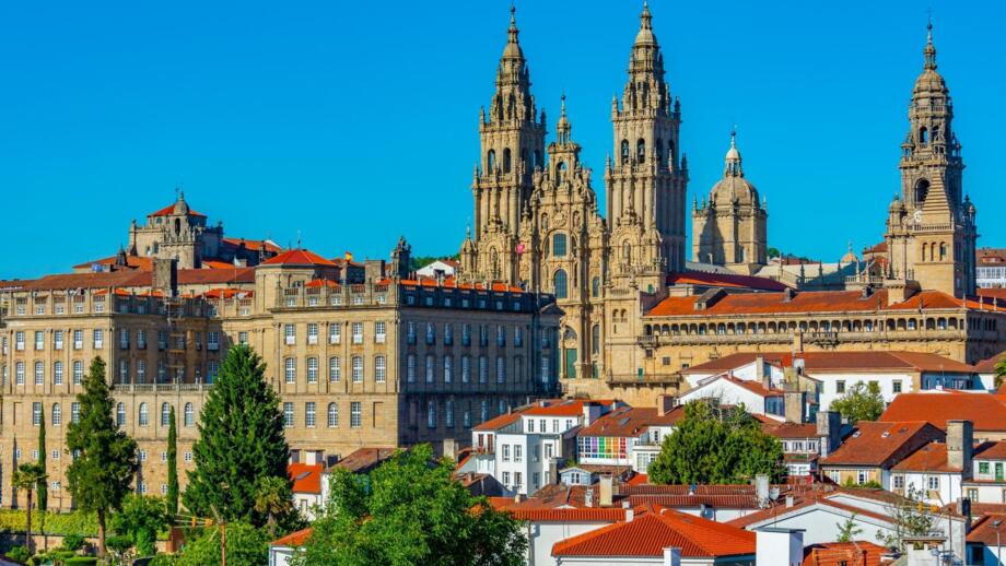 Panoramasicht auf die Kathedrale von Santiago de Compostela in Spanien