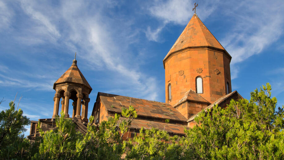 Kloster Khor Virap in Armenien im milden Licht der Abendsonne