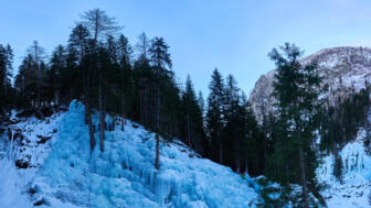 oesterreich-eiskletterkurs-matreier tauernhaus-eispark-osttirol-9ekeost-dsc-7006-panoramabearbeitet.jpg