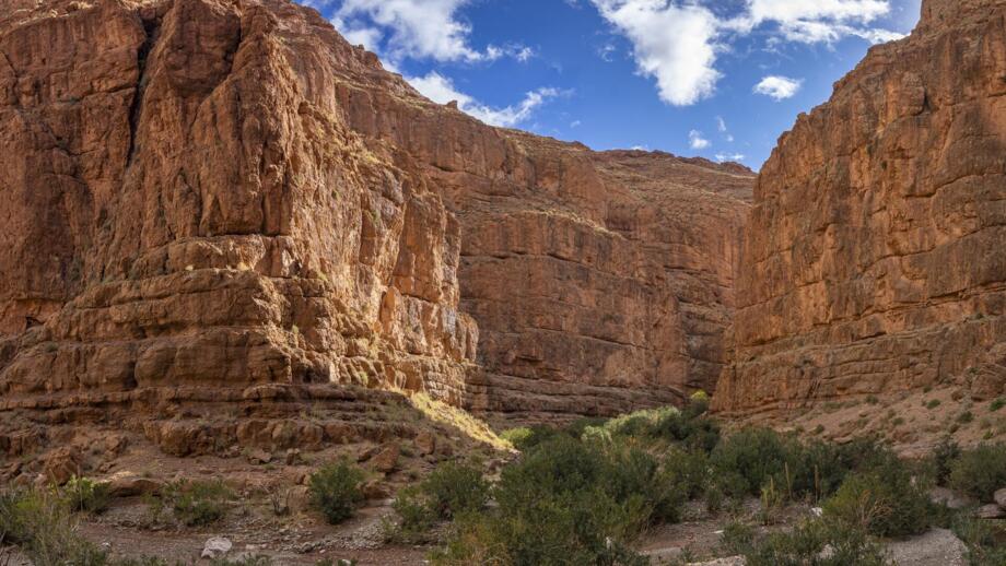 marokko-m'goun river valley-MAVAL-shutterstock_2730914765.jpg