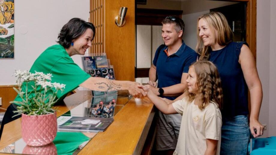 Begrüßung im Alpine B&B im Pitztal